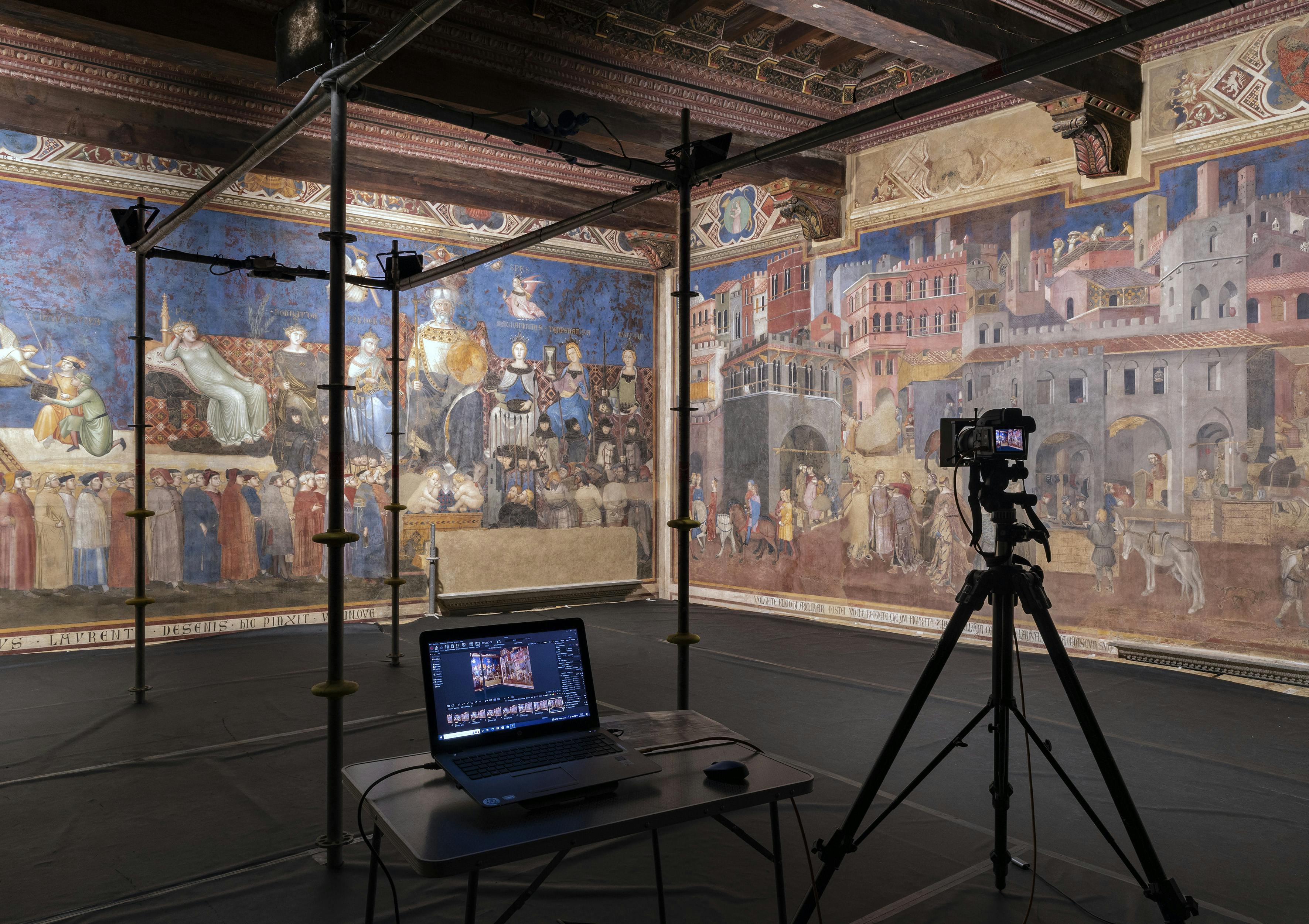 cantiere con strumentazione restauro