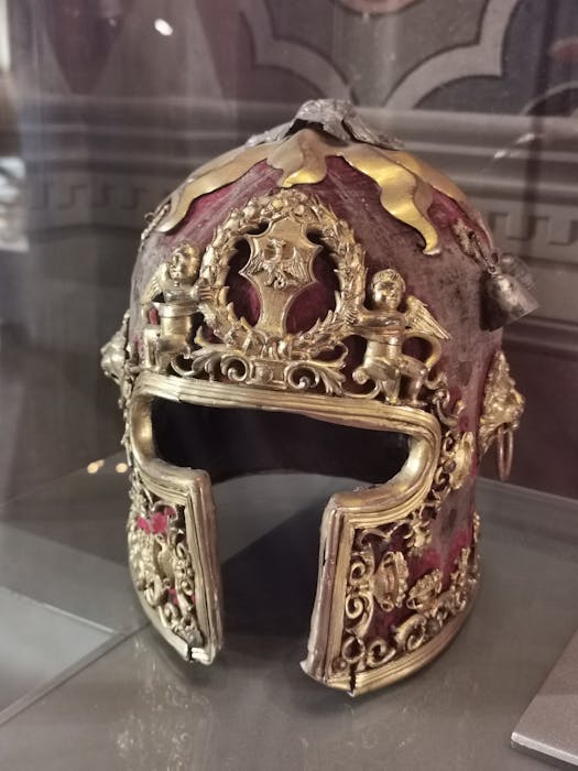 Celata quattrocentesca di manifattura italiana chiamata "Elmo del Capitano del Popolo"