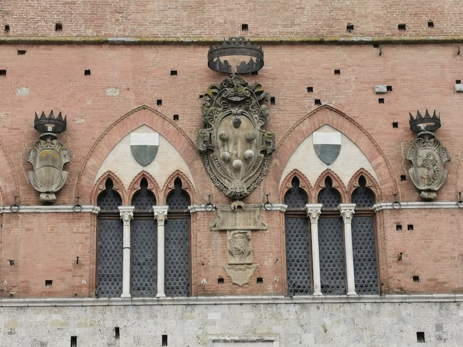 dettaglio finestre palazzo museo civico