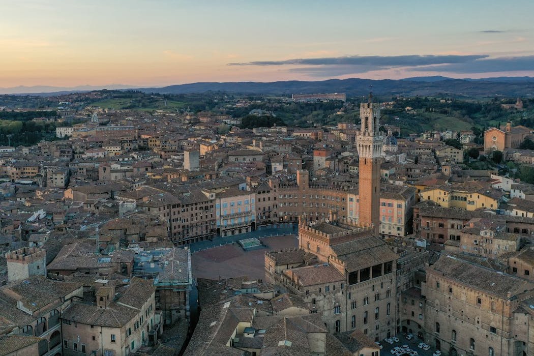 Veduta aerea del retro del palazzo