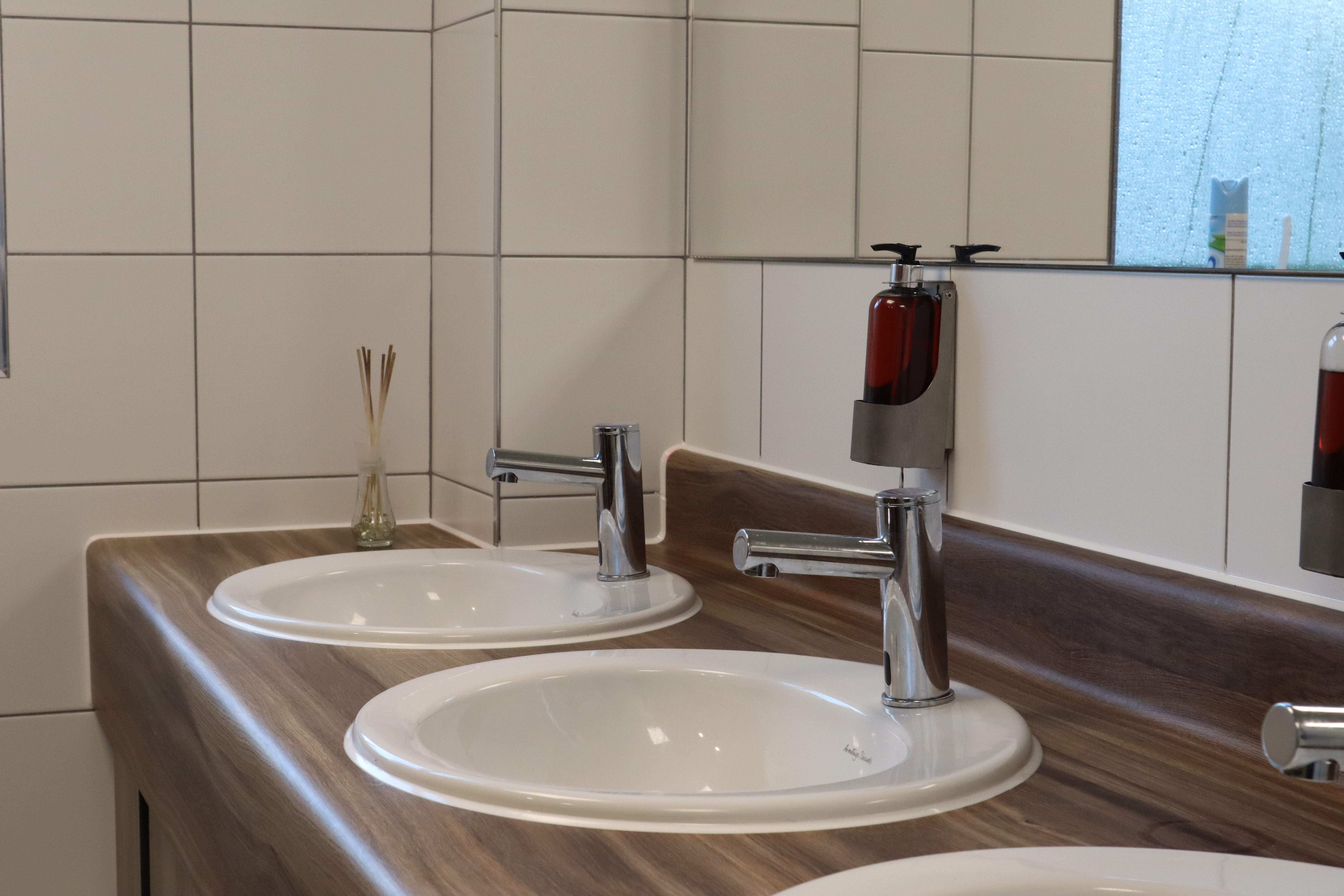 Woolmer Hill School, Haslemere Case Study Image - 1