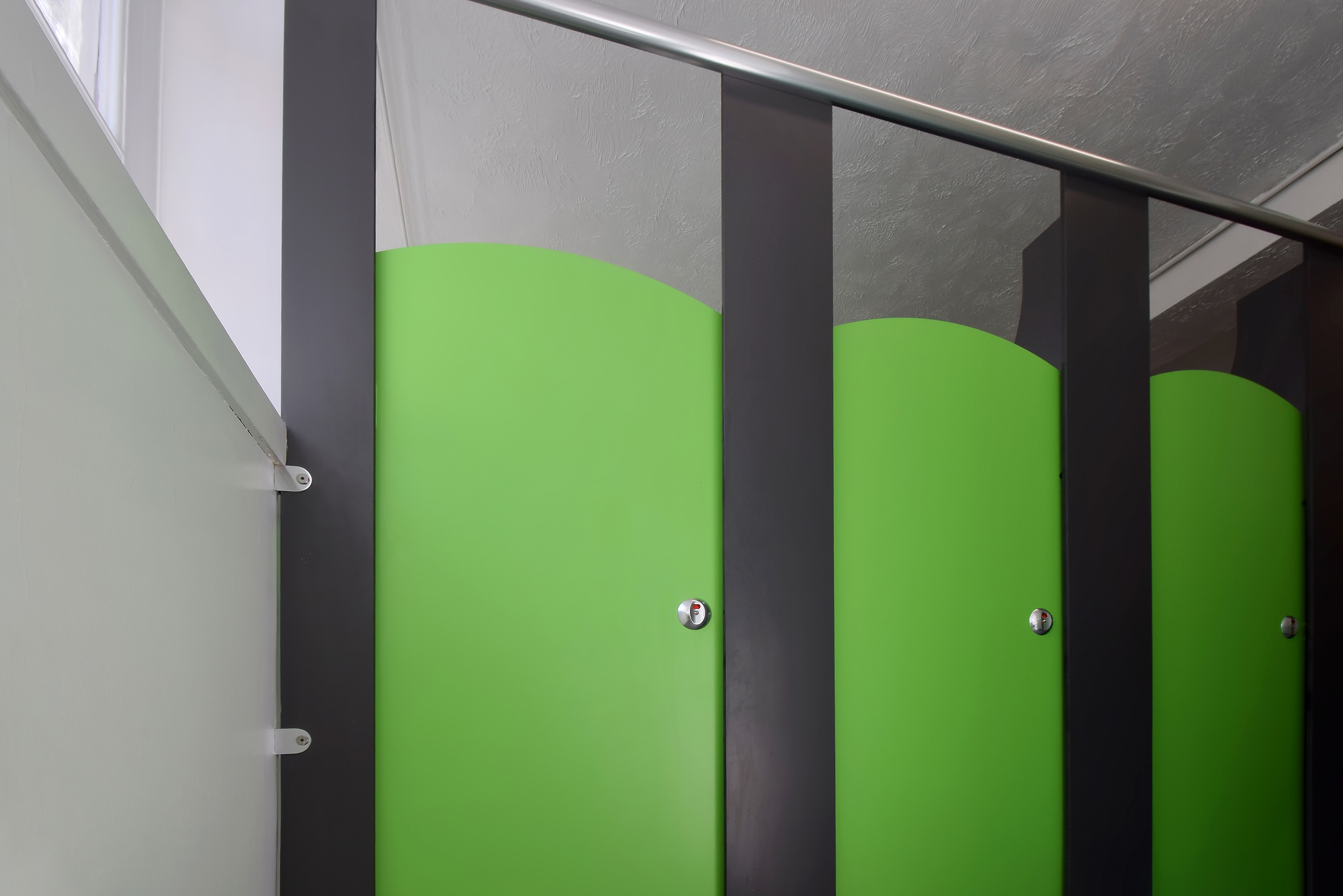 Queens Park Primary School, Brighton Case Study Image - 4