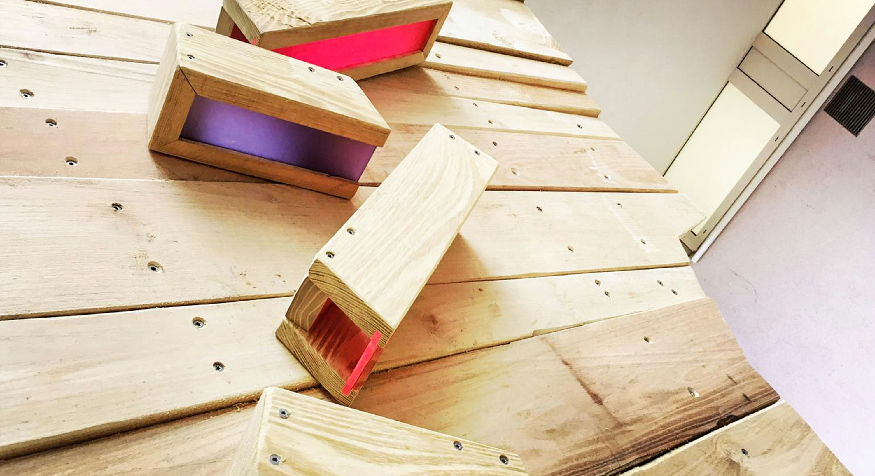 Murmelbahn bei Spielplatz