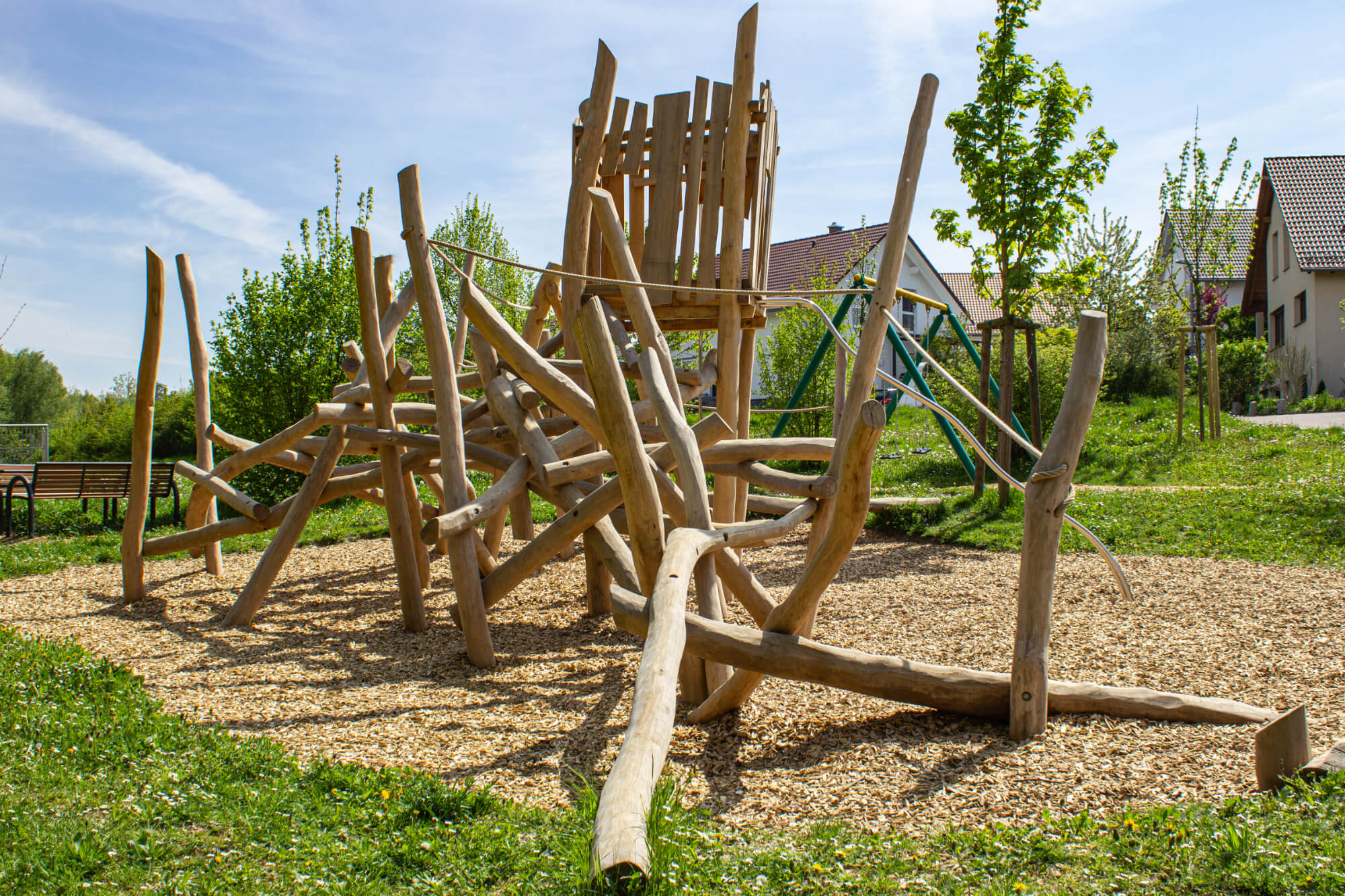 Spielgerüst aus Holz in Uhingen