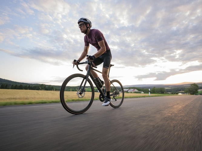 2025 CUBE Attain – 99 Spokes