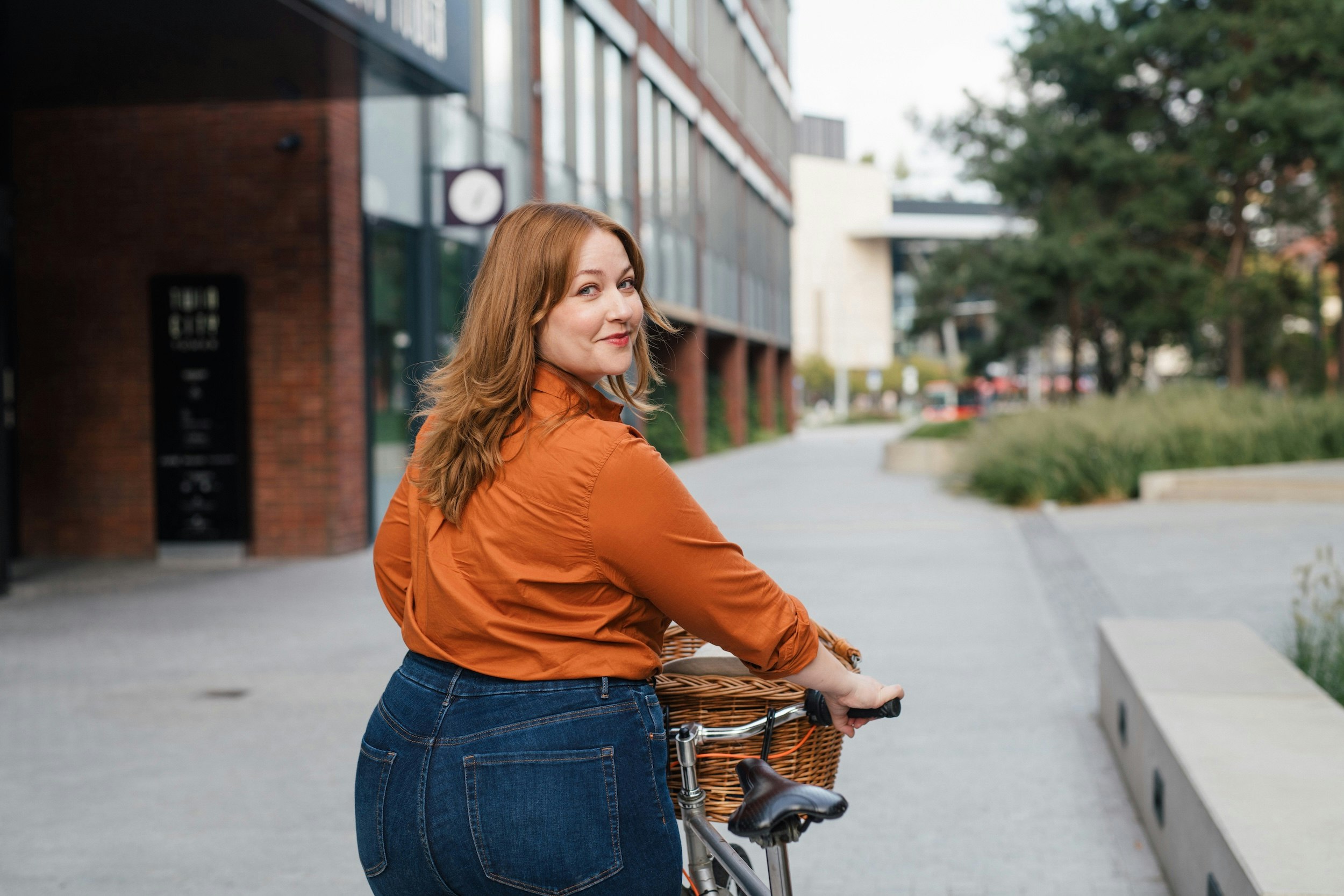 Kvinde med cykel