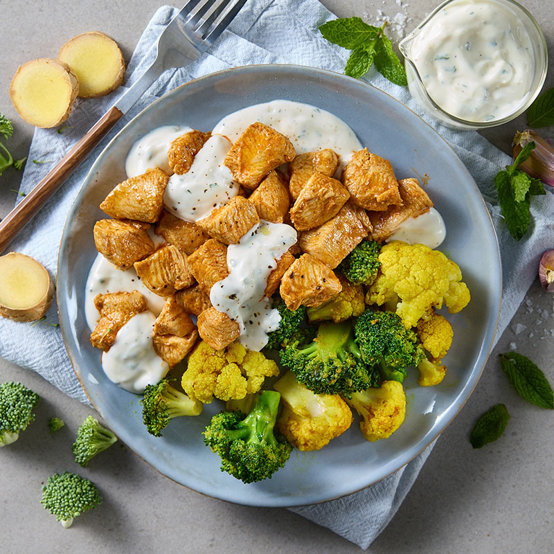 Tandoori Chicken With Spiced Vegetables & Mint Yoghurt Tubs