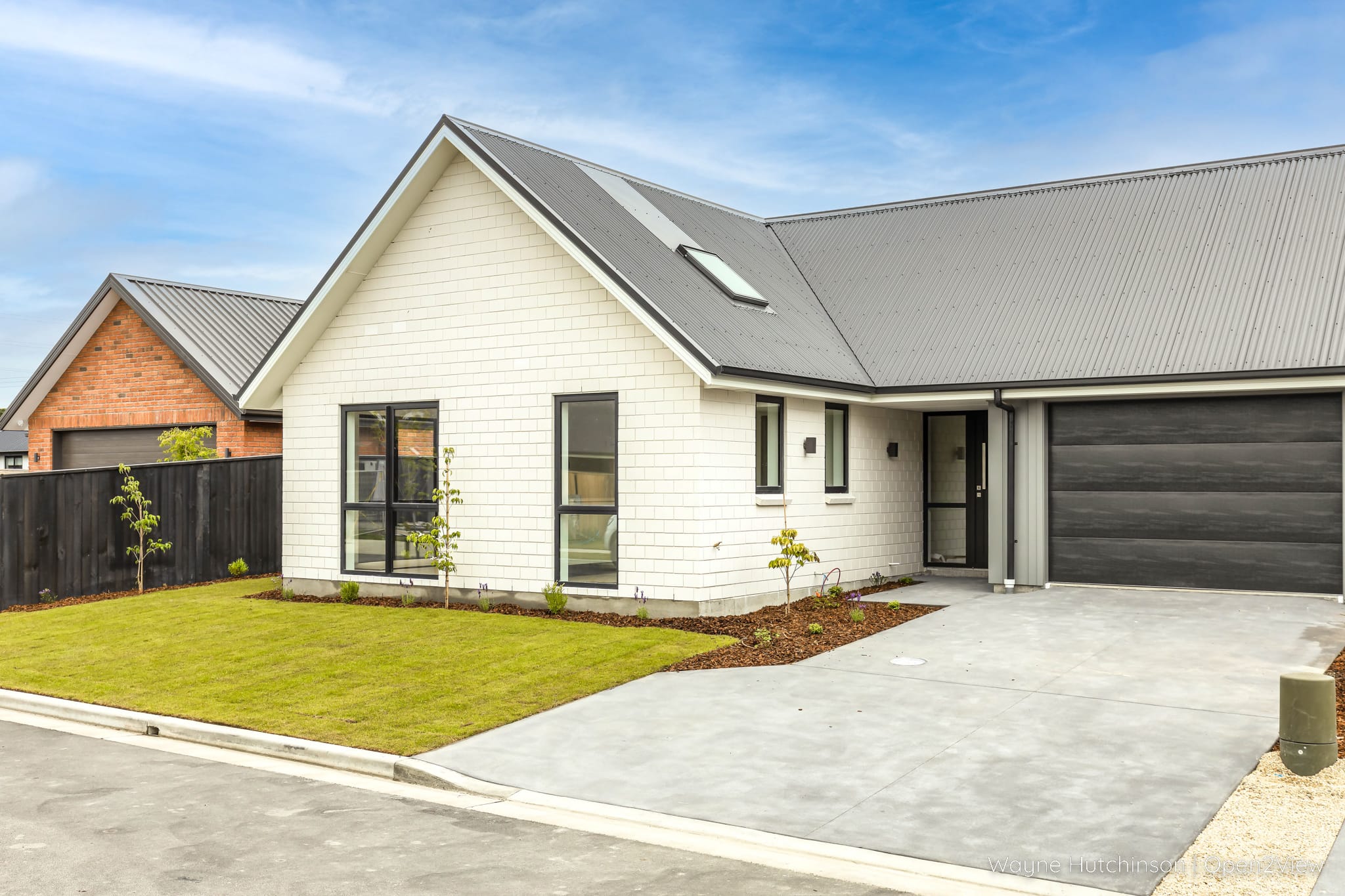 10 Pembrook Close - housing, building, grass, plant, cottage, house