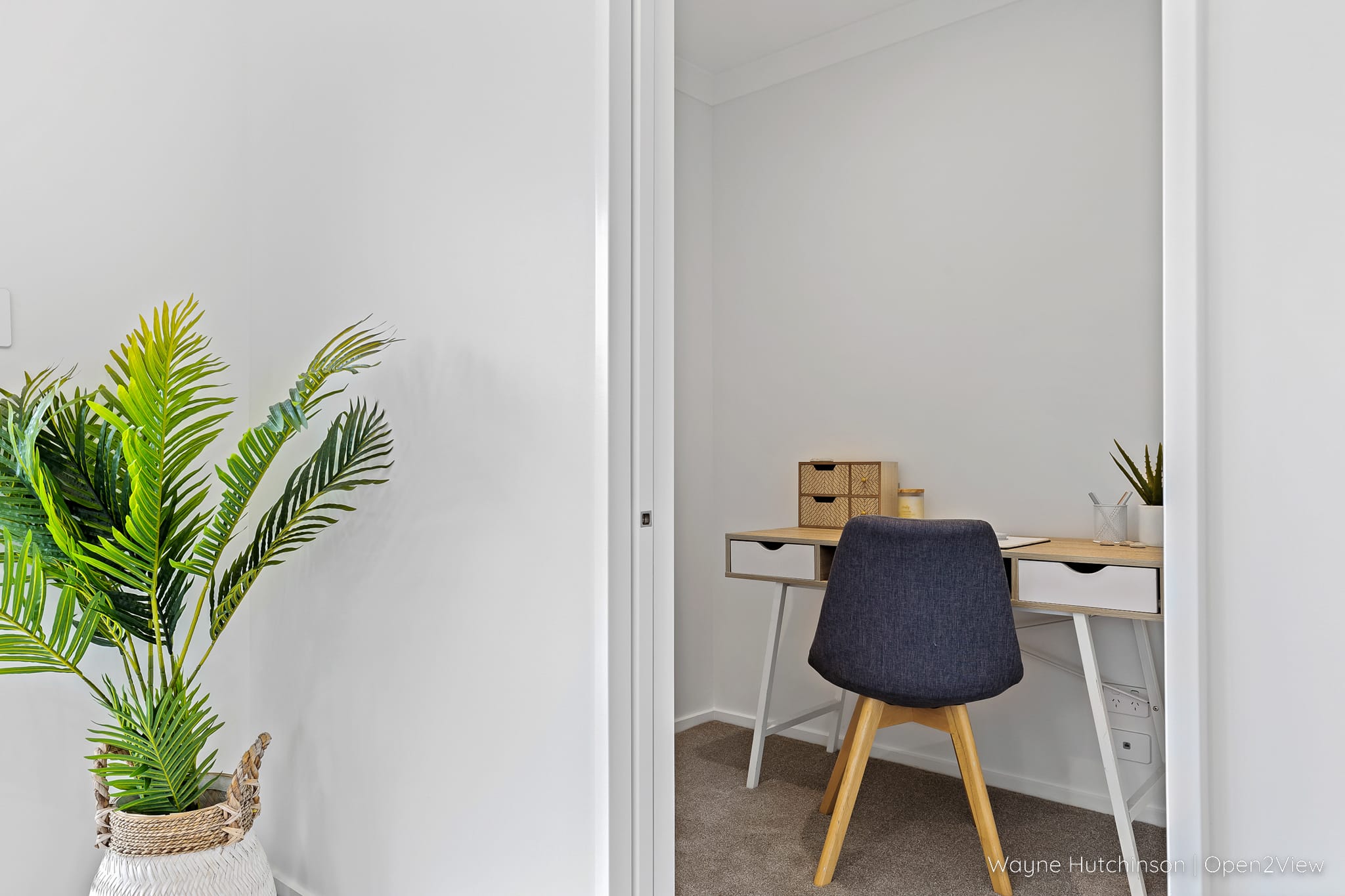 10 Pembrook Close - furniture, corner, chair, table
