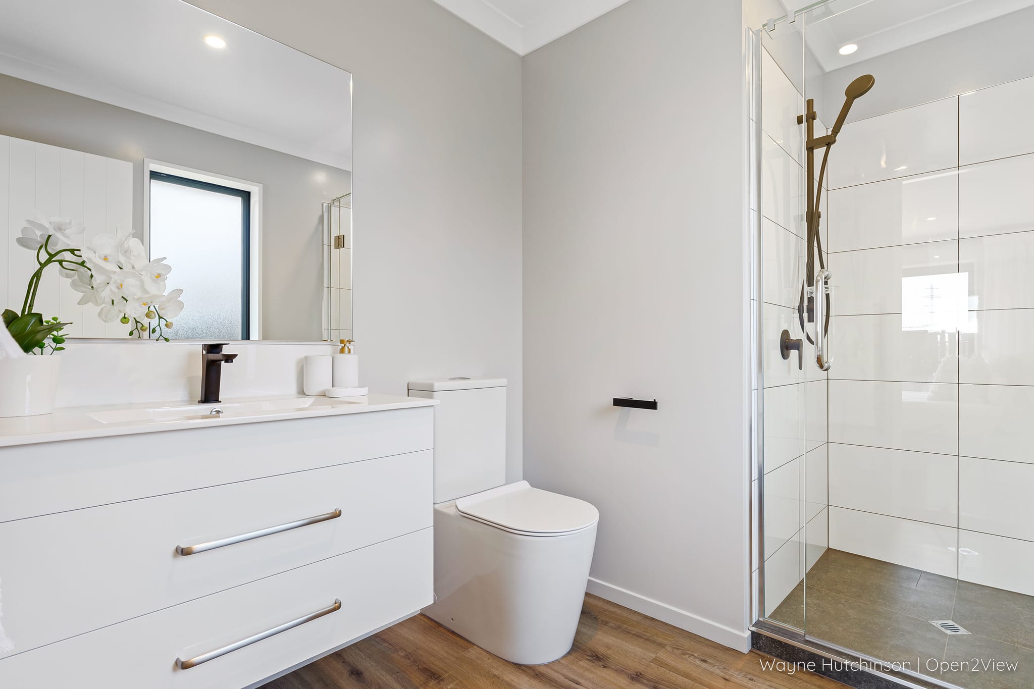 James Place - room, indoors, bathroom, corner