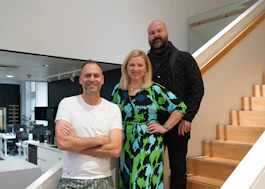 Nitro AIMin hallituksen puheenjohtaja ja Nitron vastaava luova johtaja Eka Ruola, Nitro AIM:in toimitusjohtaja ja johtava konsultti Elina Bono sekä Chief AI Officer ja johtava konsultti Jukka Niittymaa.