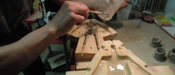 Dlani lutkovnih tehnologov