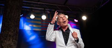 Tadej Toš: Analogno