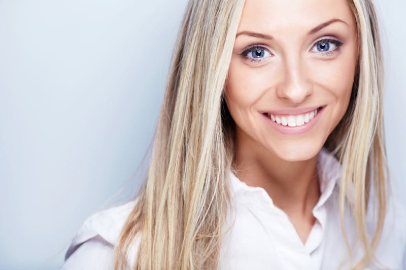 woman with long blonde hair