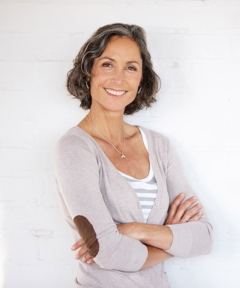 A woman with slim arms after a nice arm lift result