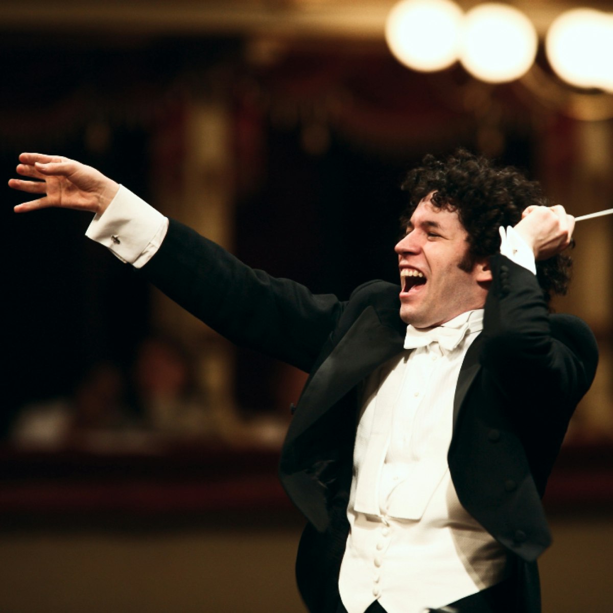 Classical music streaming with symphony live symphony live