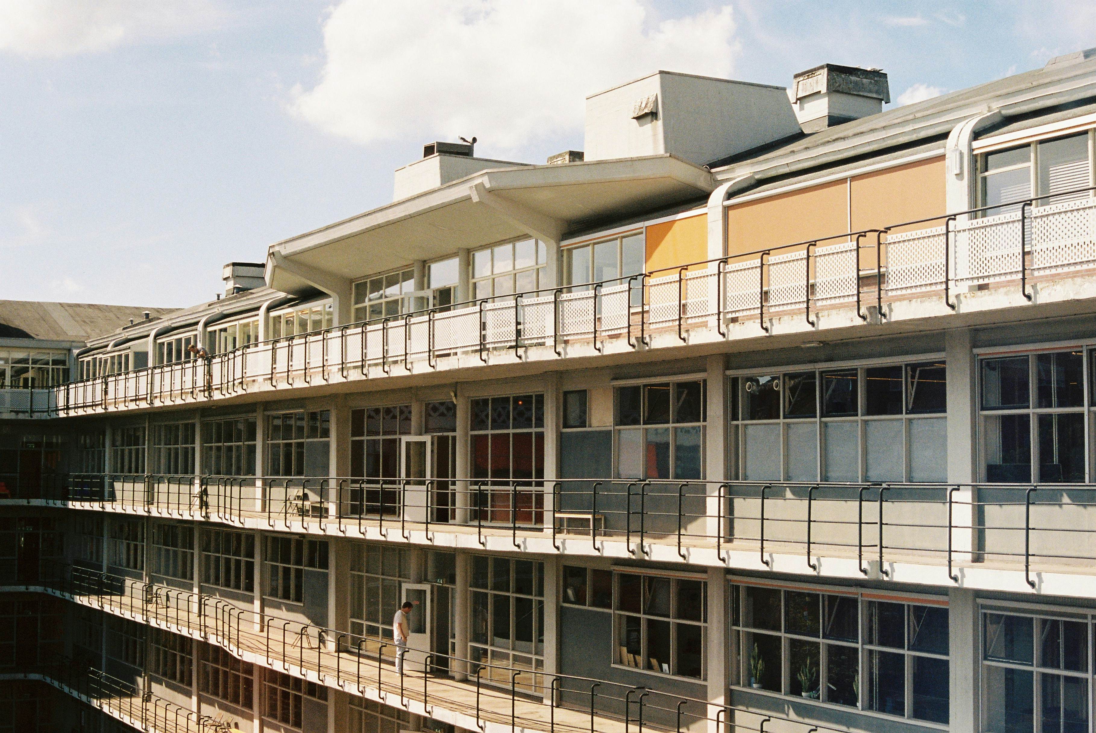 A picture of Het Industriegebouw office space building.