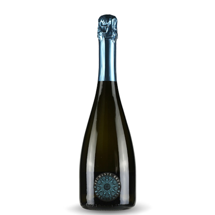 https://www.datocms-assets.com/83886/1666800718-spumante-brut_borgofulvia.jpg?auto=format&h=700