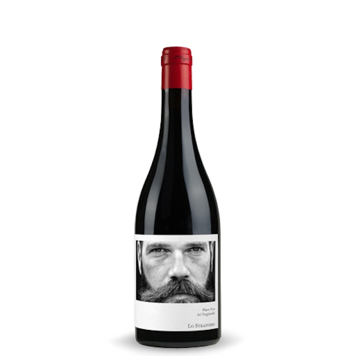https://www.datocms-assets.com/83886/1666800759-lo-straniero_il-poggiarello.jpg?auto=format&h=700