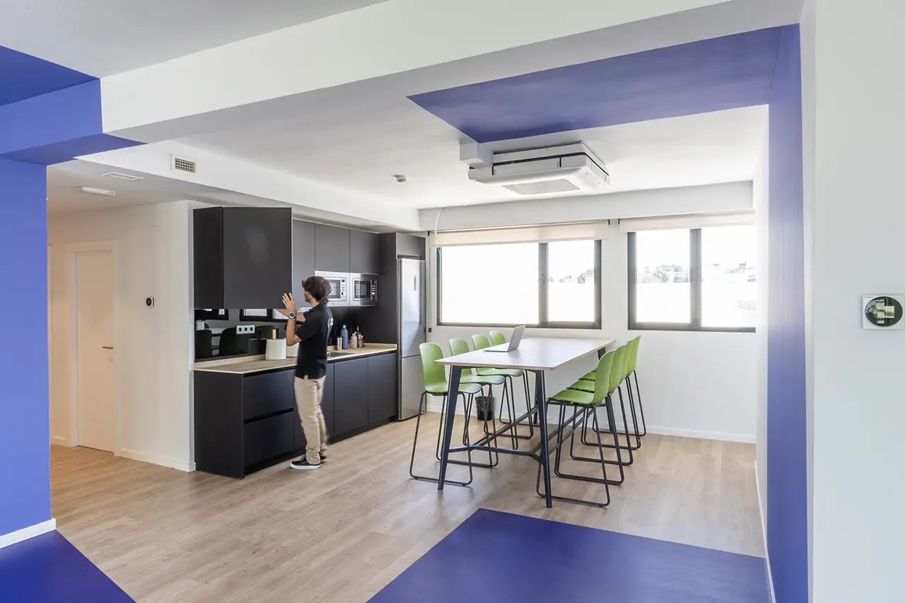 Storemore - Coworking - Alquiler de oficinas y puestos