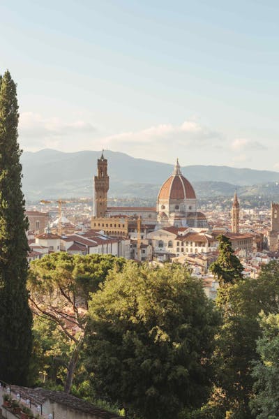 Una foto del Duomo di Firenze e del centro storico visti dal Piazzale Michelangelo