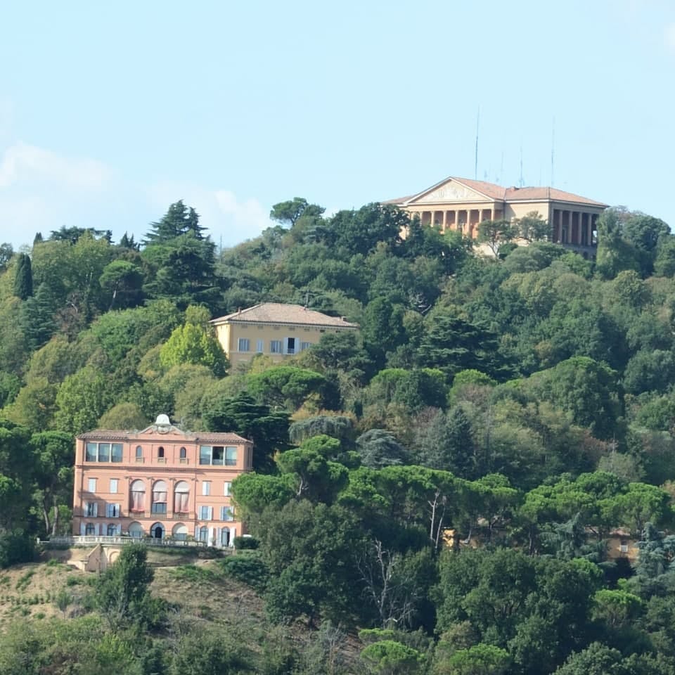 Picture of Villa Baruzziana situated in the bolognese hills.