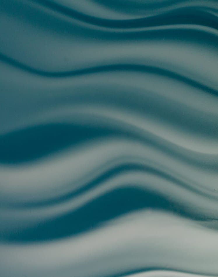 Aesthetic image that looks like water rippling