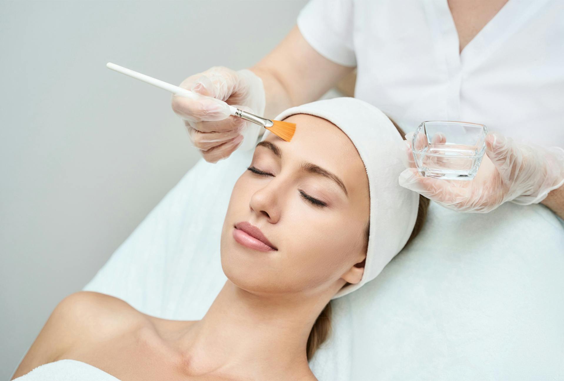 woman getting a chemical peel