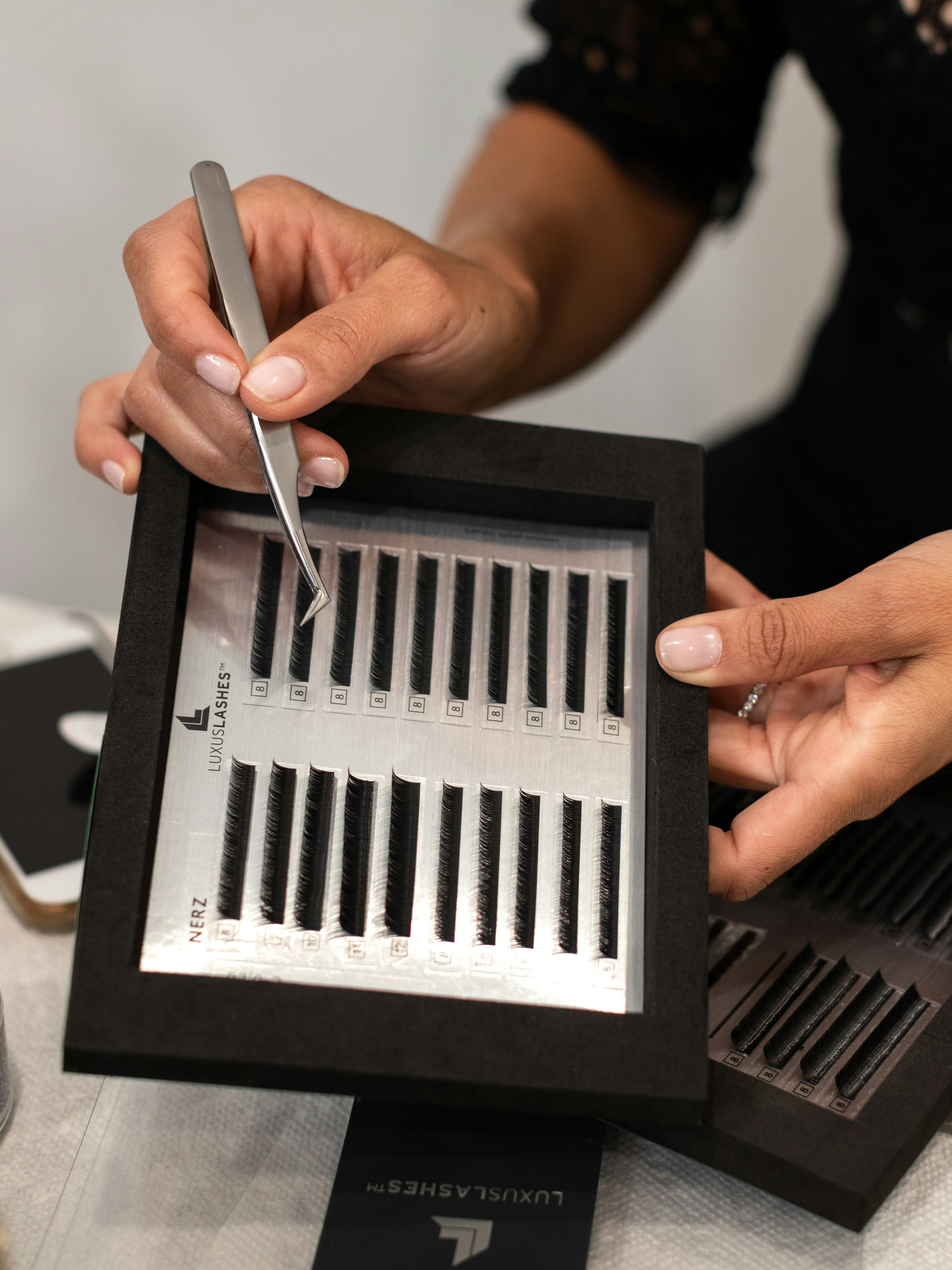 picking out eyelash extensions