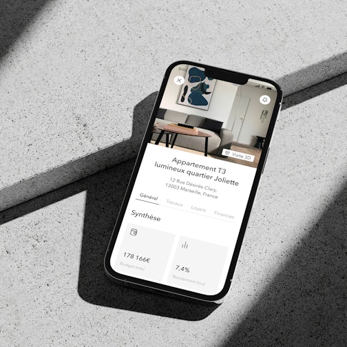 Smartphone with the Masteos app