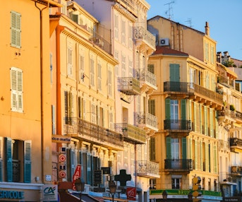 immeuble coucher de soleil cannes