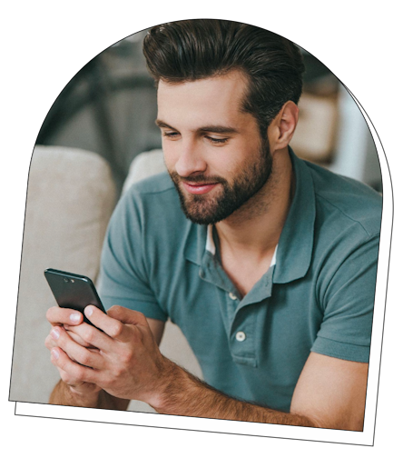 homme sur son telphone pour appeler conseiller masteos