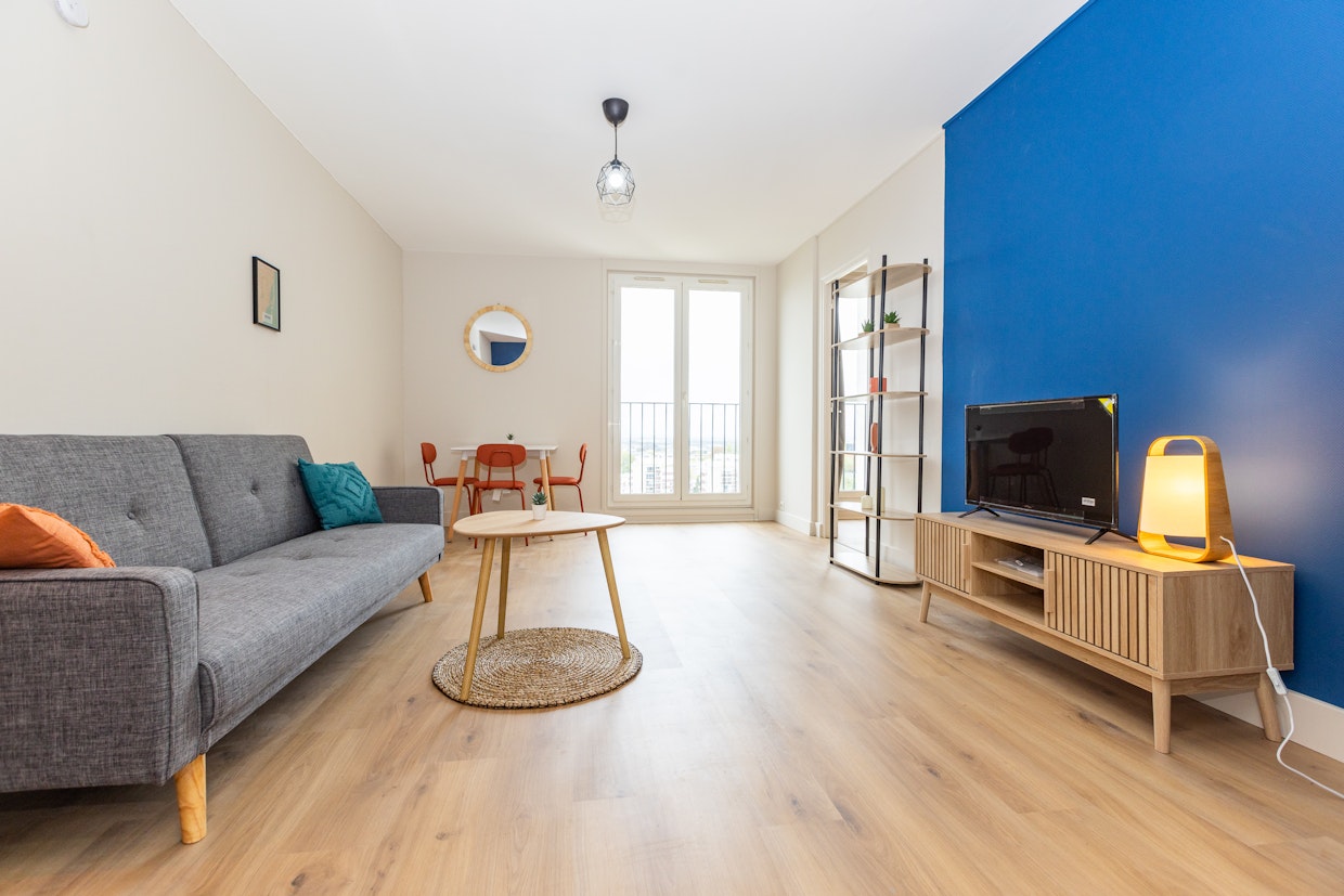 investissement locatif a rennes vue sur le salon apres renovation