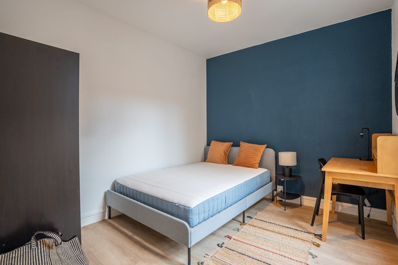 chambre a coucher apres renovation et ameublement bordeaux