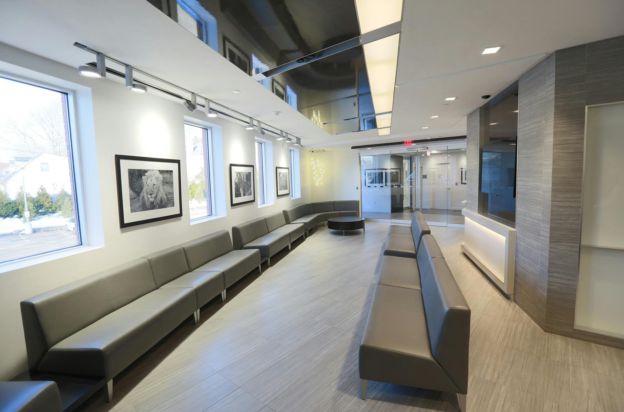 Seating area in the lobby at NYBG Veins