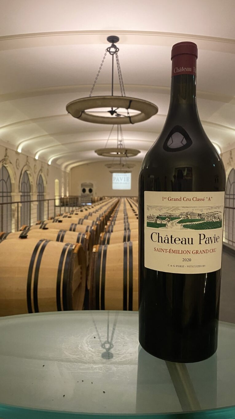 Découvrez l'excellence des grands crus de Saint-Émilion avec U'wine au Château Pavie.
