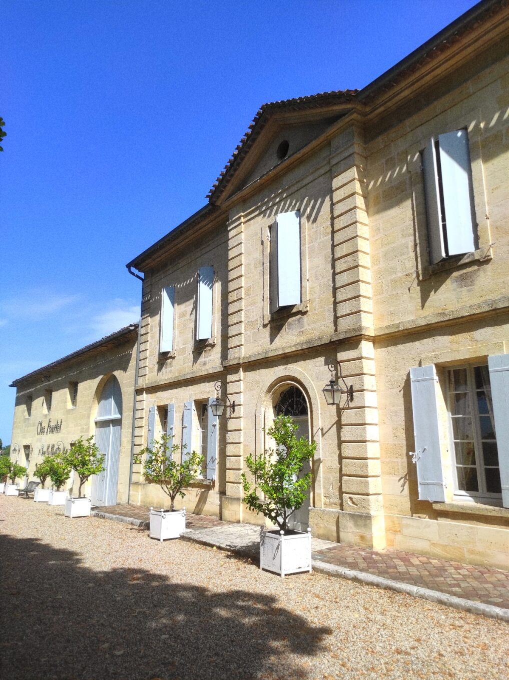 Découvrez l'excellence des grands crus de Saint-Émilion avec U'wine au Château Clos Fourtet.