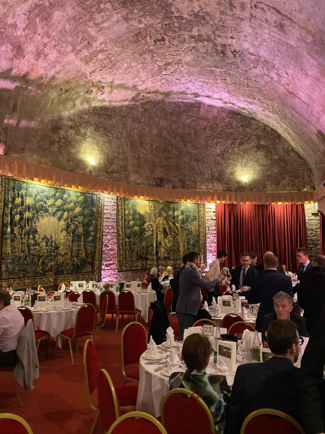 a 163ème vente des vins des Hospices de Beaune, organisée par Sotheby's, a marqué l'histoire, devenant la deuxième meilleure vente de l'institution.