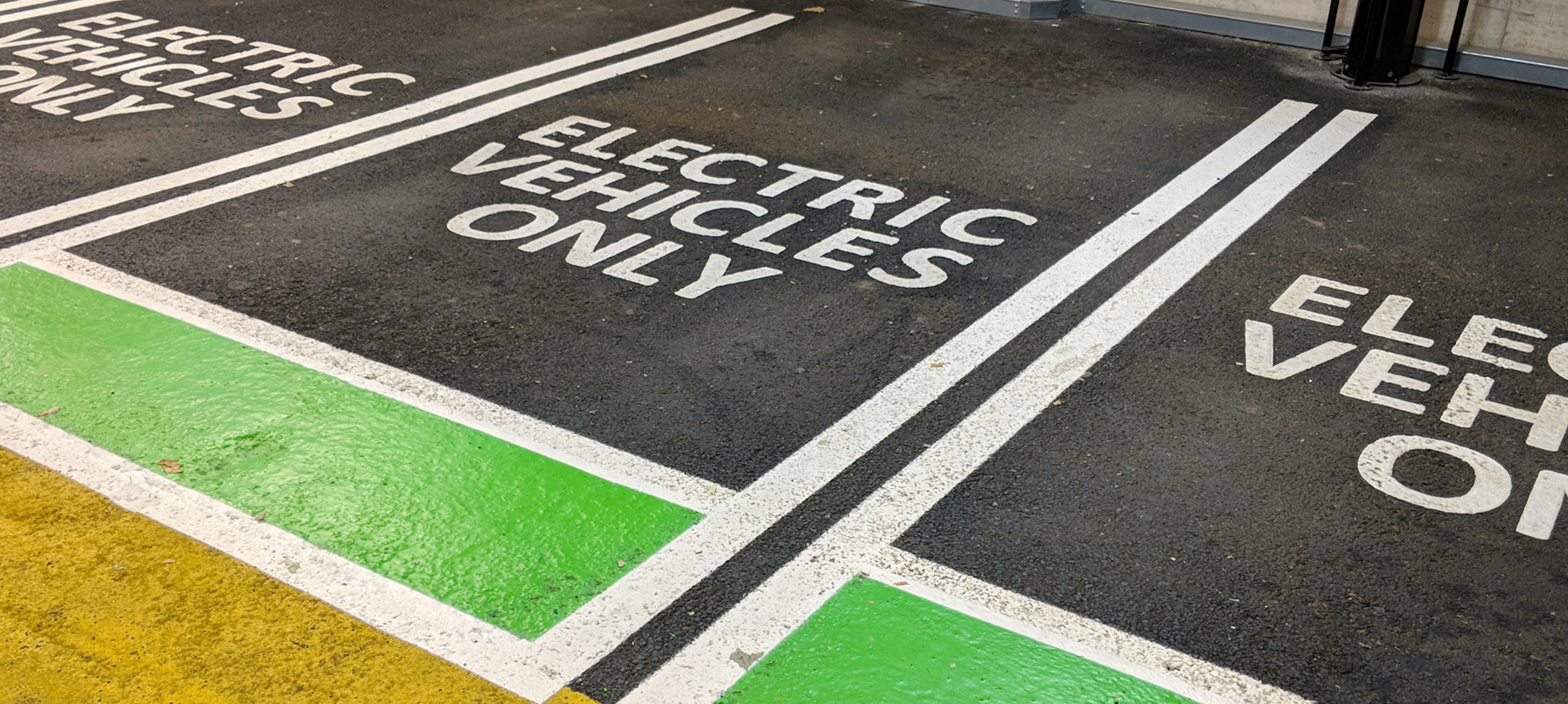 FAQ's of fleet electrification. What are electric vehicles?
