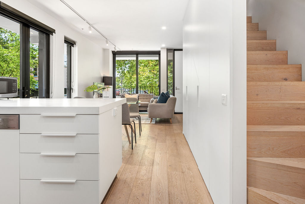 Split Level - Three Bedroom Apartment - Urban Rest- Palmerston Street Apartments Melbourne