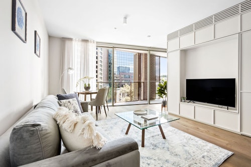 Lounge - One Bedroom Apartment - Urban Rest - Quay Quarter Apartments Sydney