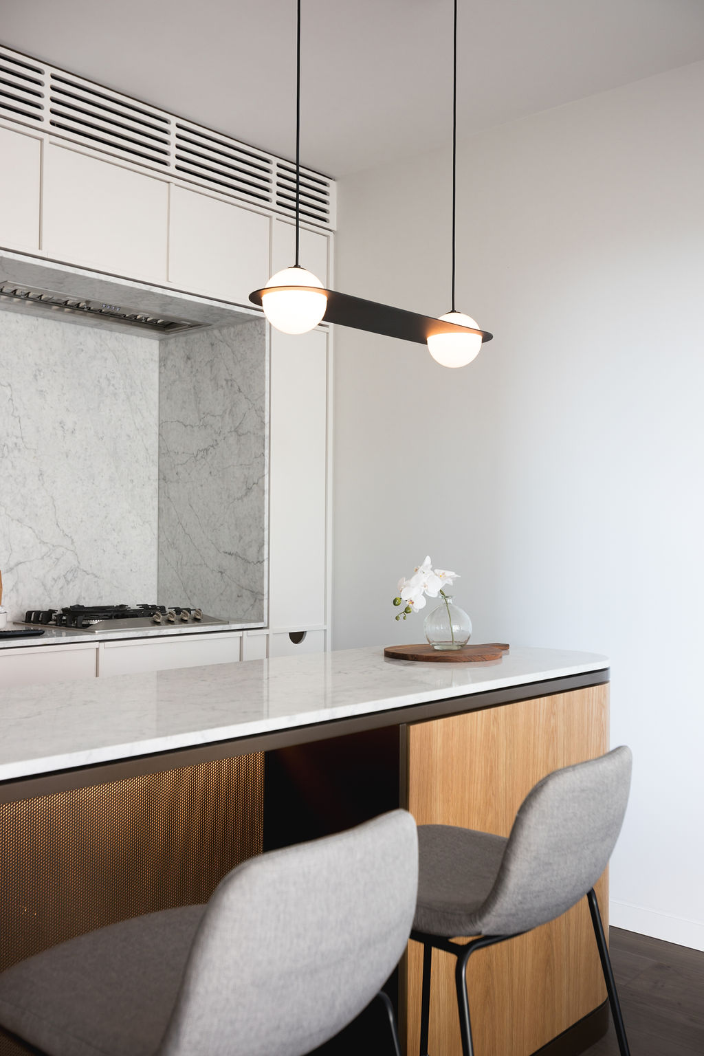 Kitchen Benchtop - One Bedroom Apartment - Urban Rest - Quay Quarter Apartments Sydney