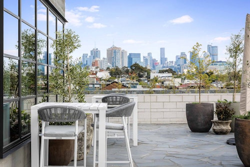 Outdoor Area with view over Melbourne - Home Richmond - Melbourne - Urban Rest