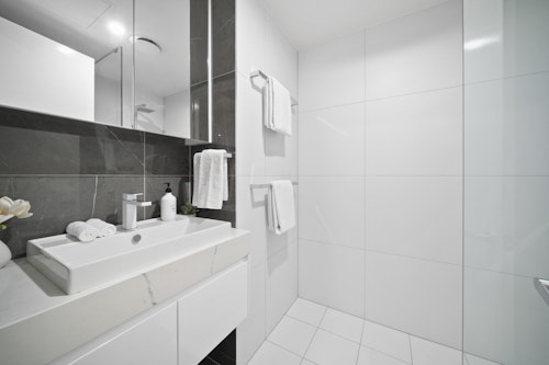 Bathroom - One Bedroom Apartment - Founders Lane Apartments - Canberra - Urban Rest