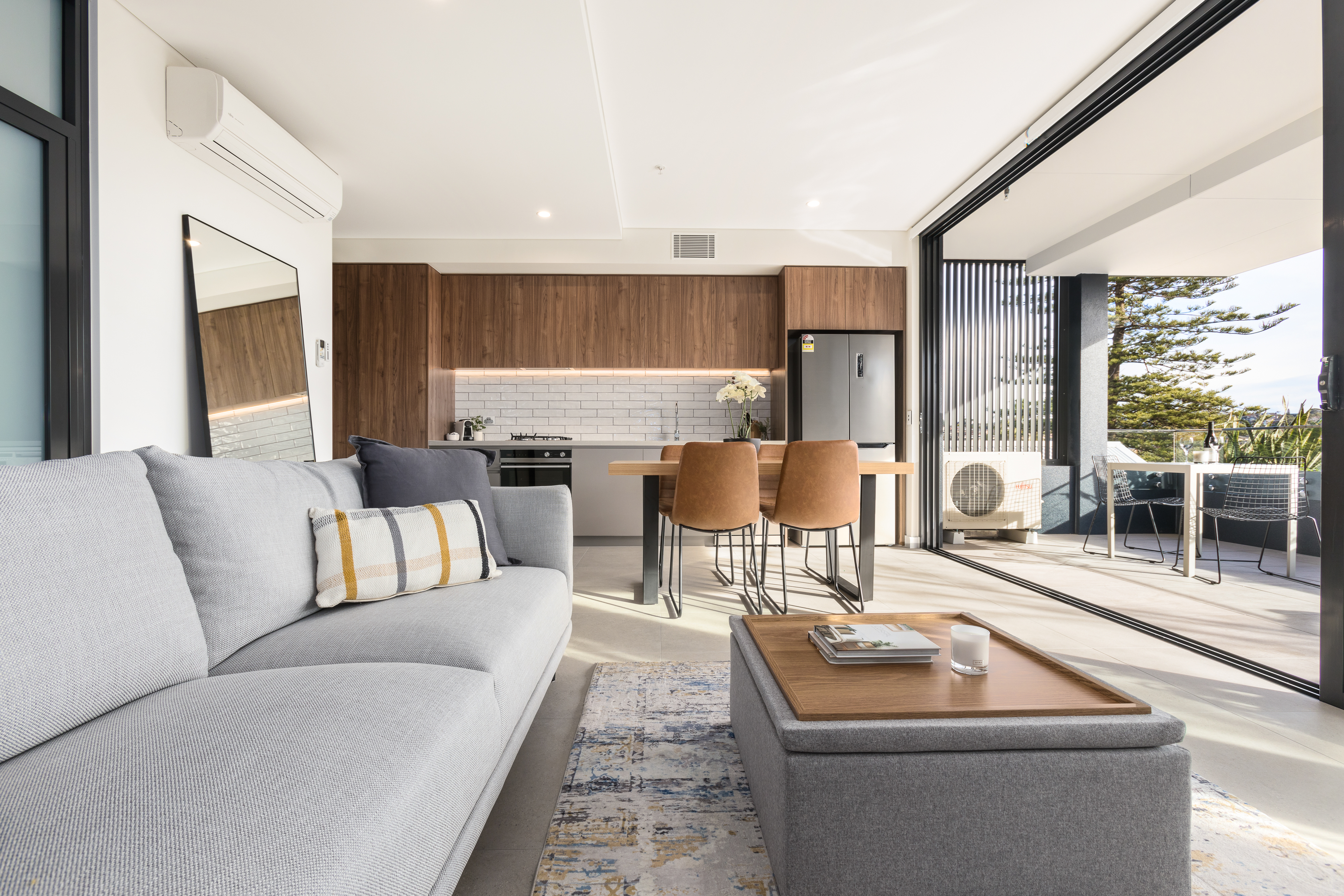 Lounge - One Bedroom Apartment - Urban Rest - Banyandah Apartments - Sydney