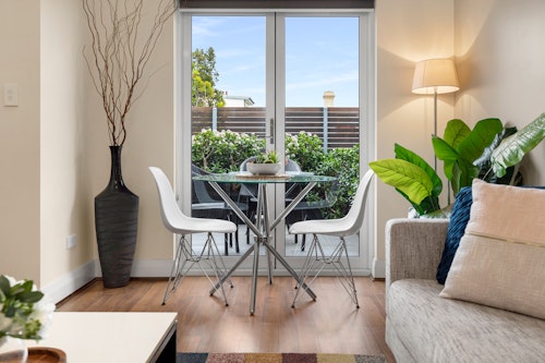 Dining - One Bedroom Apartment - Urban Rest - The Banq Apartments - Sydney