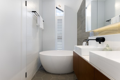 Bath - Two Bedroom Penthouse - Urban Rest - Barangaroo Park Apartments - Sydney