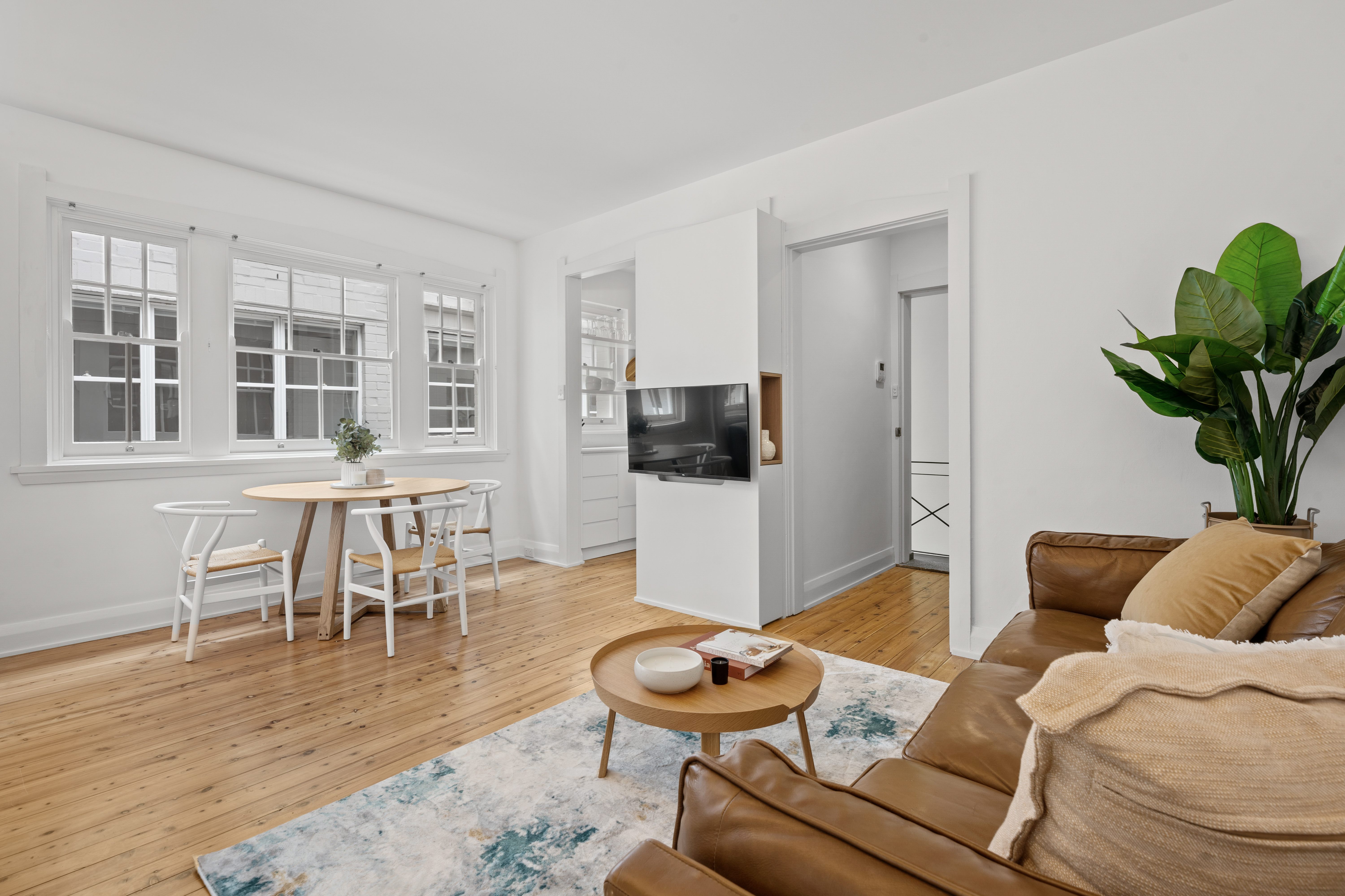 Lounge - One Bedroom Apartment - Urban Rest - Mulwarree Ave Apartments - Sydney