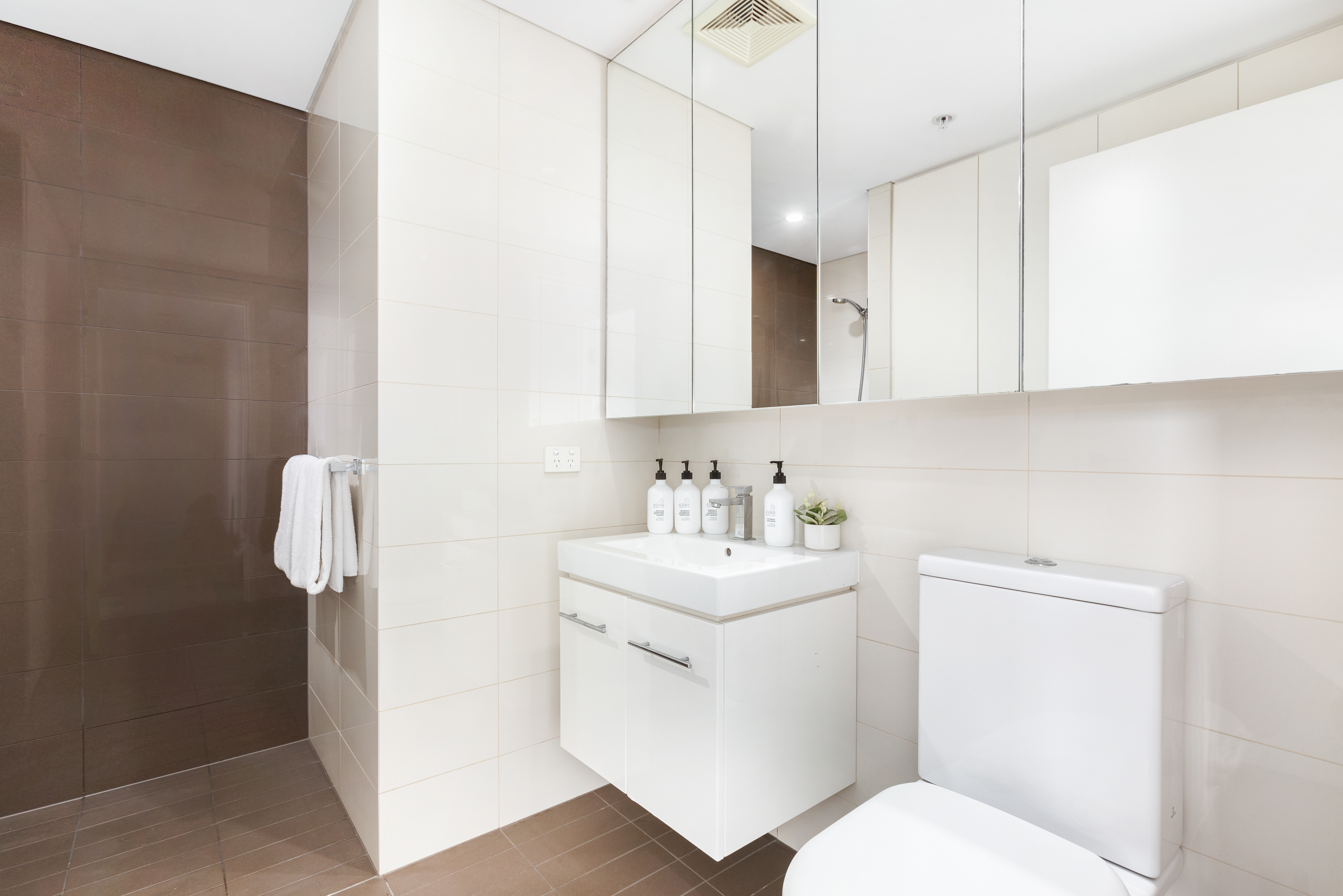 Bathroom - Two Bedroom (QQ) Apartment - Urban Rest - Alta Apartments - Sydney