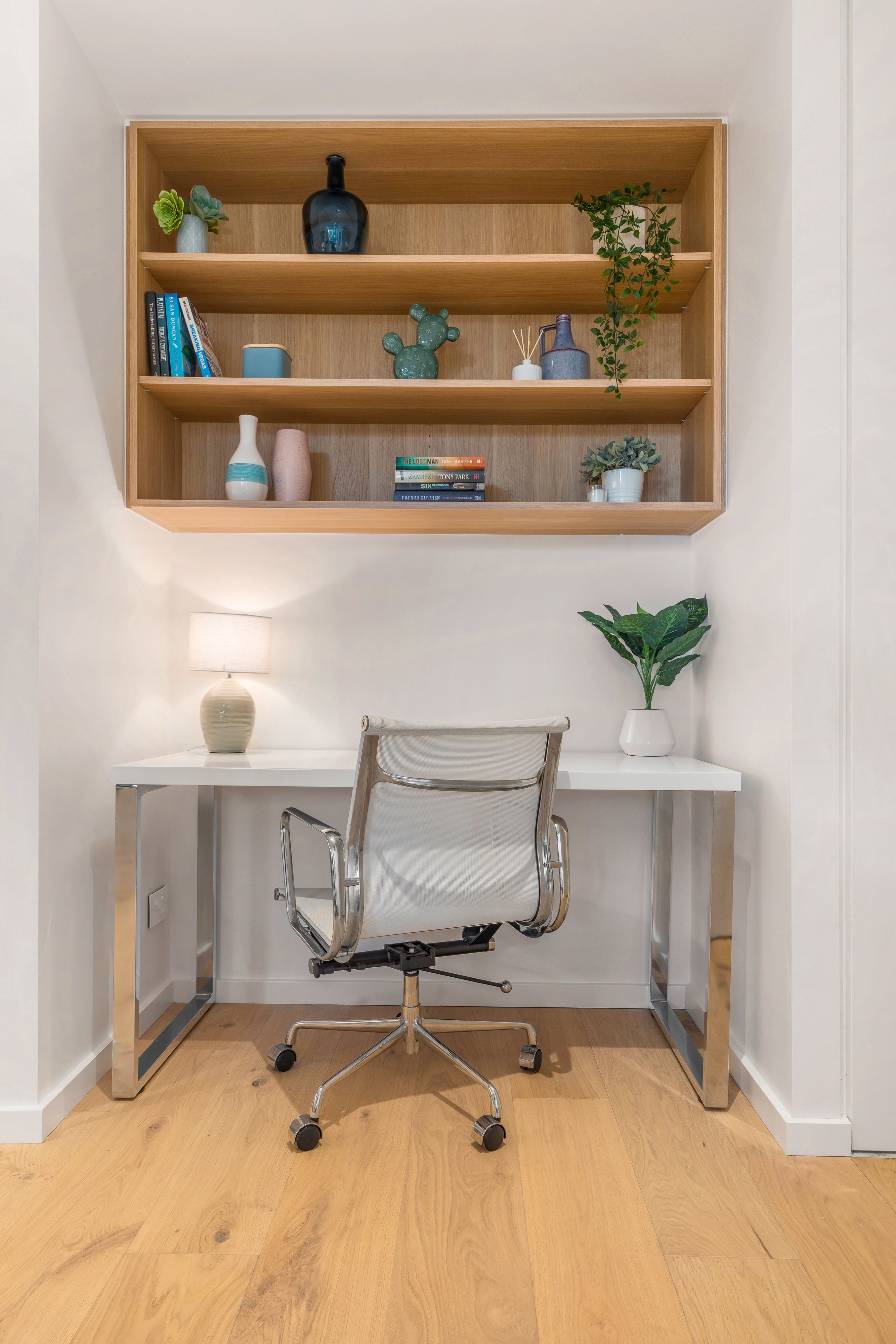 Desk - One Bedroom Apartment - Urban Rest - Calibre Apartments - Sydney